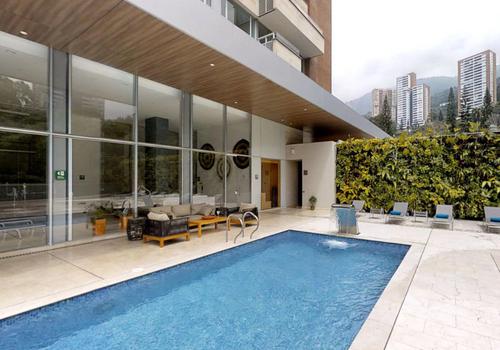 PISCINA EXTERIOR Hotel ESTELAR La Torre Suites Medellín