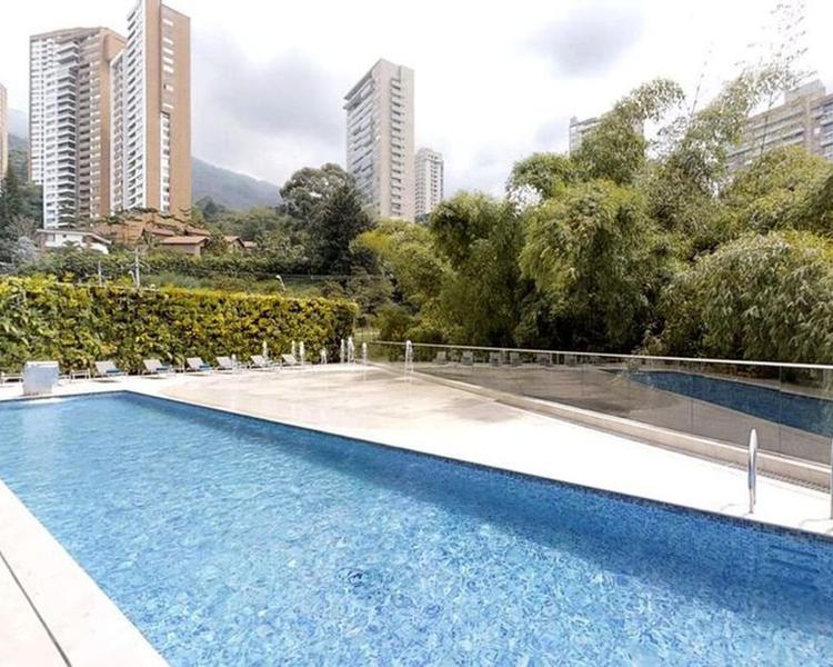 Piscina Hotel ESTELAR La Torre Suites Medellín